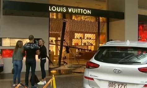 louis vuitton store robbery